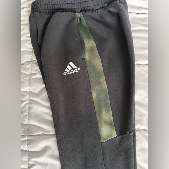 Adidas Black Jogger Sweatpants with Green Camo Side Panels | Size M - Picture 8 of 13